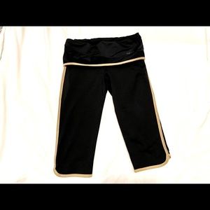 Bebe Sport Fold Over Capri Leggings - Medium